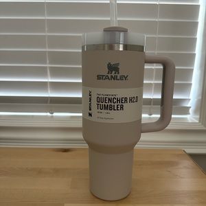 Stanley The Quencher H2.0 Flowstate Tumbler (soft matte) | 40OZ | 1.17L